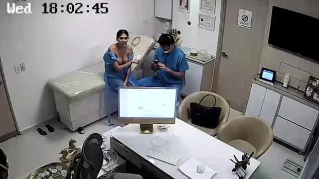 Bhabhi Cosmetic Clinic Naked Infront Of Doctor Captured – Indian porn video
