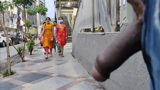Dring Gay Flashing Dick Different Girls outdoor – Indian porn video