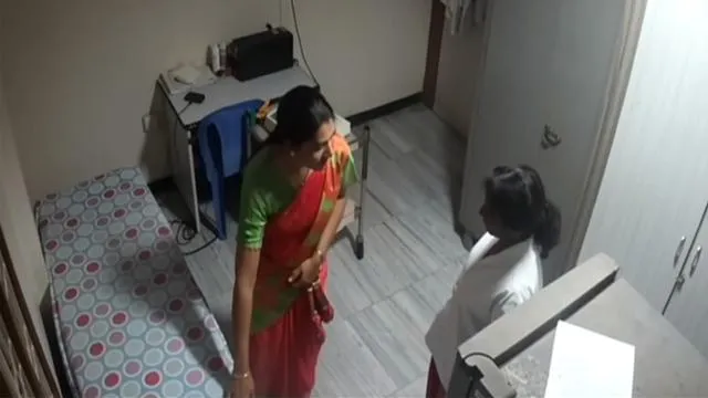 Tamil Aunty’s Nurse Apply Cream & Message On Clinic – Desi Sex – Indian porn video