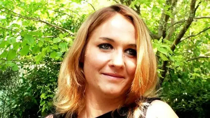 Onlyfans JacquieEtMichelTV Sarah Pushes Her Limits