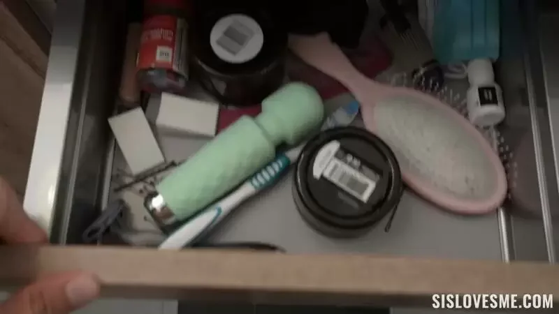 Onlyfans SisLovesMe Lacey London Stepsisters First Toy