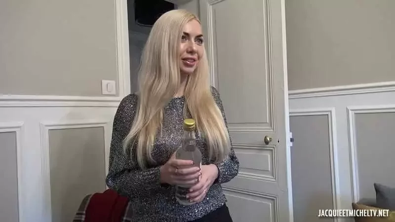 Onlyfans JacquieEtMichelTV Isabella Clark Vodka And Double Penetration