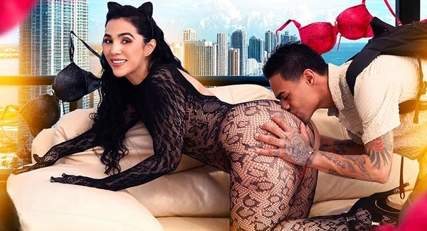 Sara Black - Lingerie-Clad Stepmom