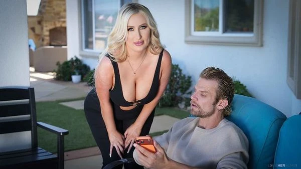 Tiffani Madison - Mini Photoshoot