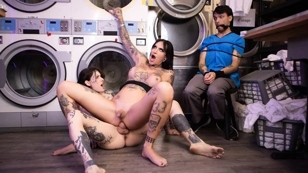 TransAngels - Amy Nosferatu, Bobbii Rose - Hot Loads Only