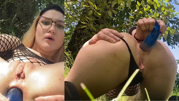 TheGorillaGrip’s Anal Masturbation Outdoor