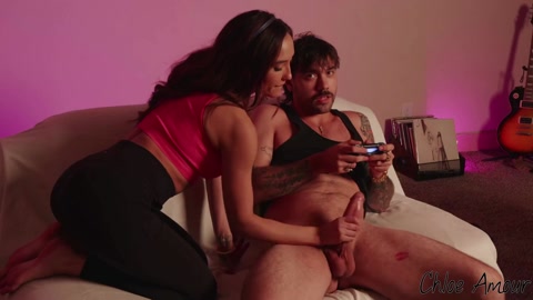 Jacking off Nade as He Tries to Play Arc Raiders and Dodge Clankers – Chloe