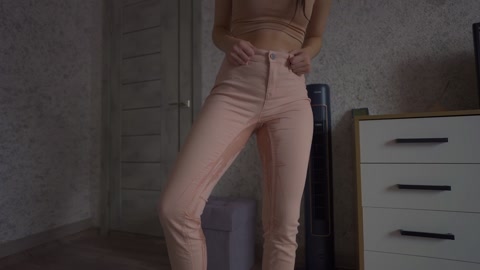 Desperation Pee in Jeans! Pants Wetting